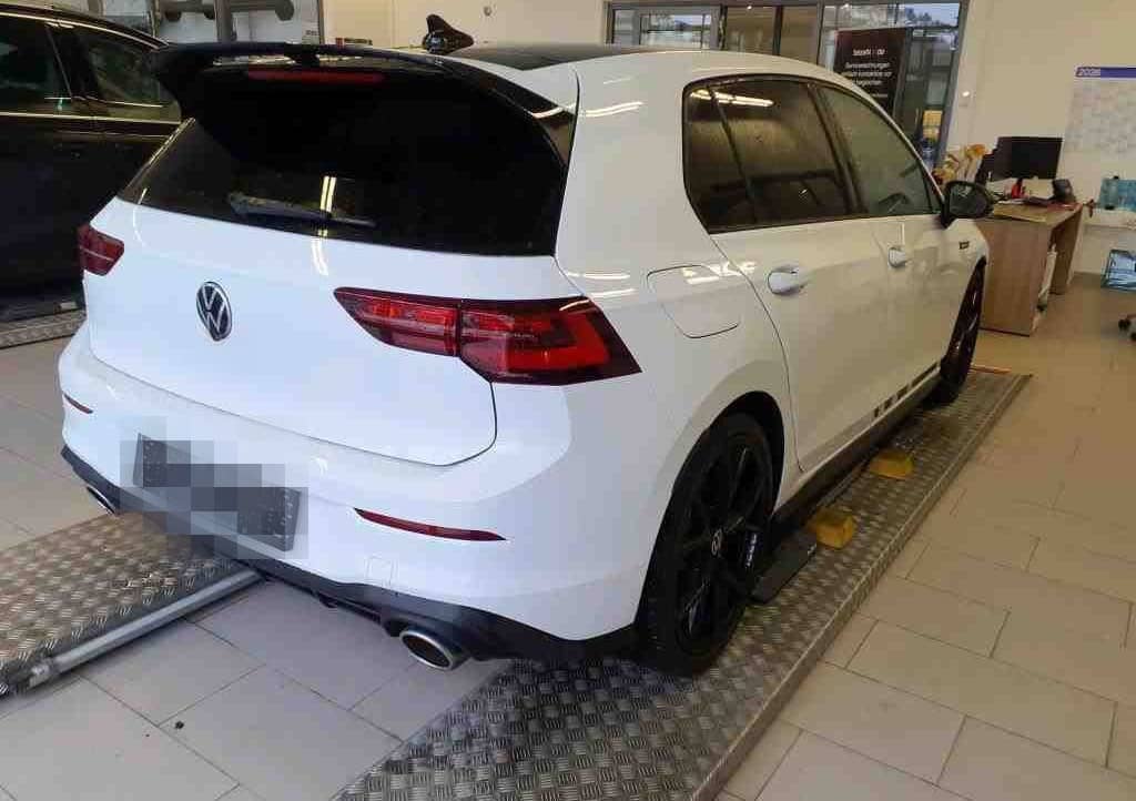 Volkswagen Golf VIII 2.0 TSI GTI Clubsport MATRIX-LED PANO foto 2