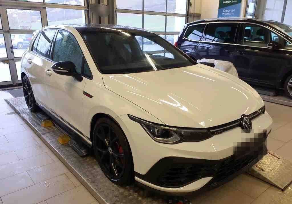 Volkswagen Golf VIII 2.0 TSI GTI Clubsport MATRIX-LED PANO foto 3