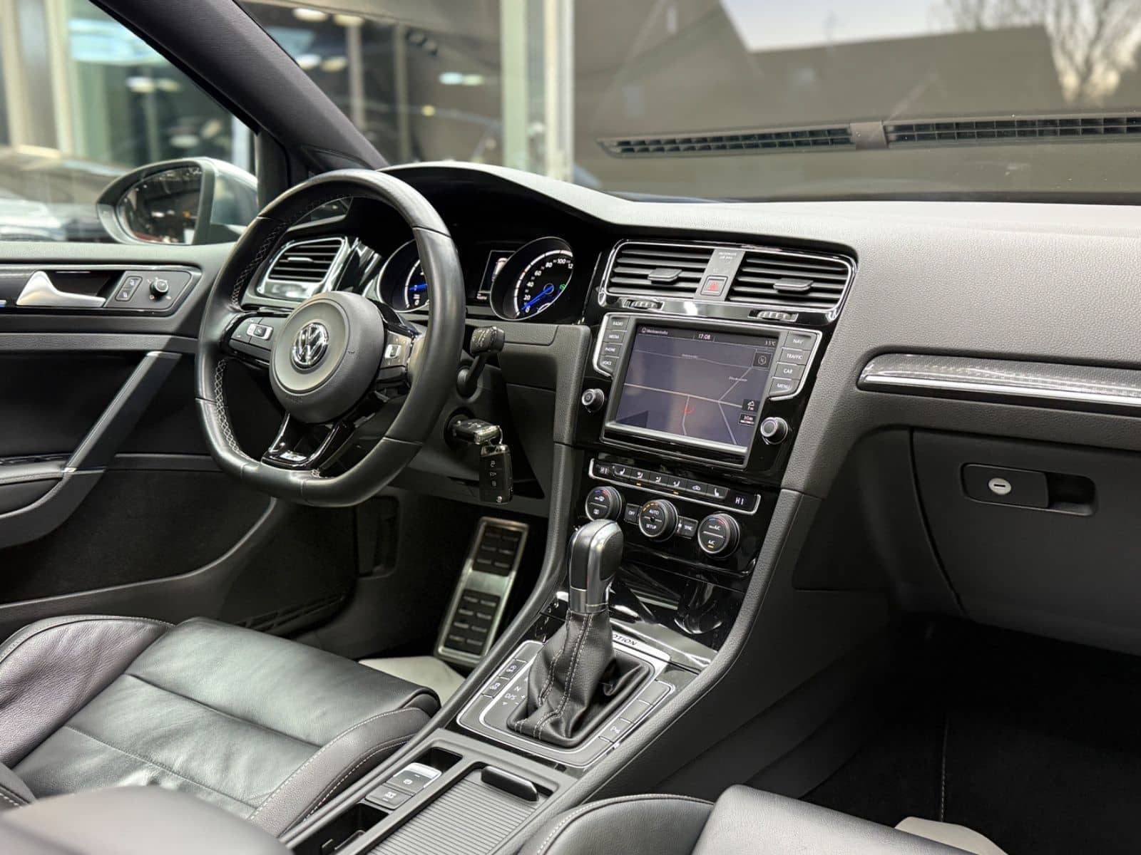 Volkswagen Golf VII R *4Motion*2.0TSI*PANO*DSG*94.000KM* foto 11