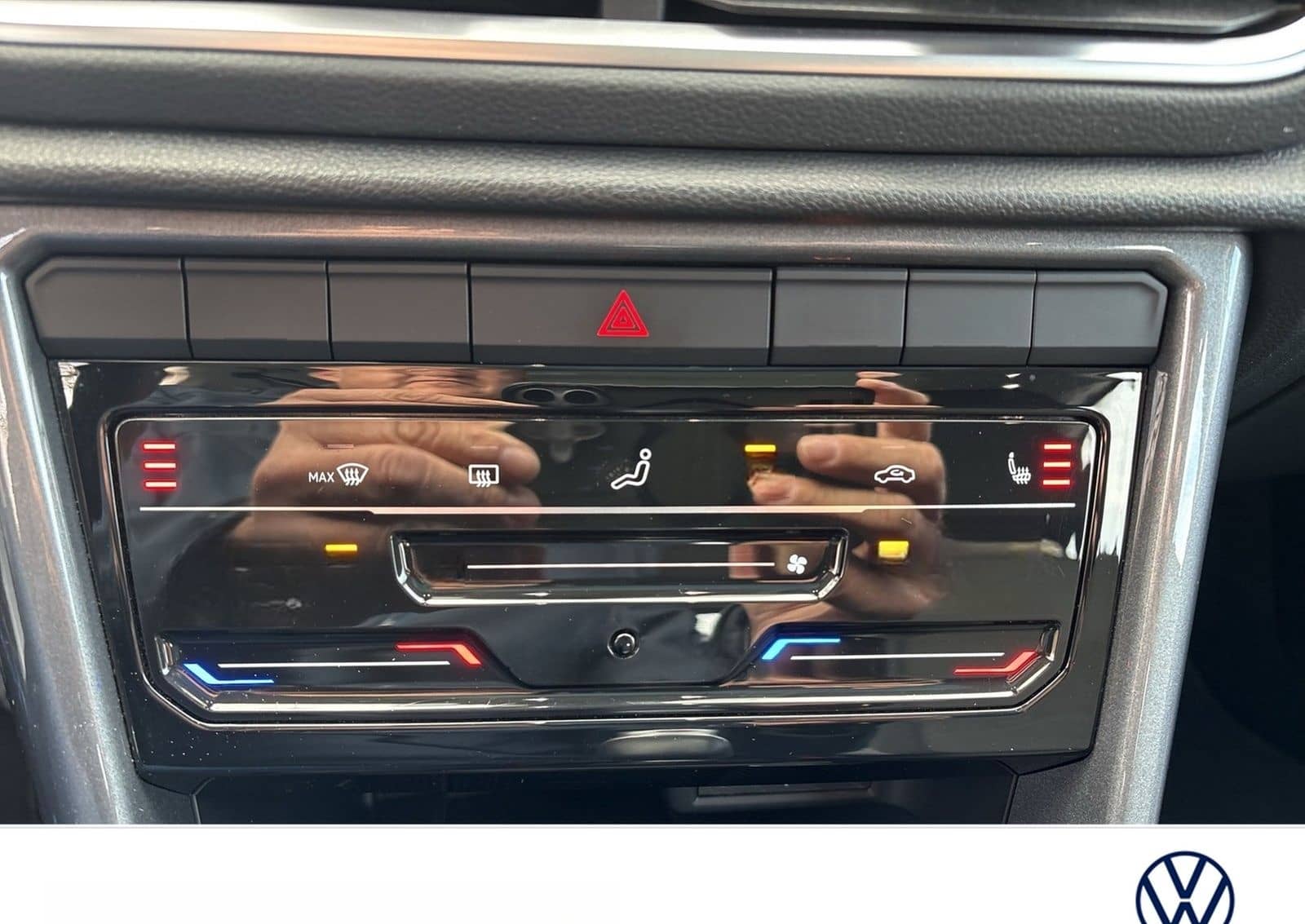 Volkswagen T-Roc 1.0 STYLE PANO AHK CAM ACC LM17 NAVI LED+ foto 13