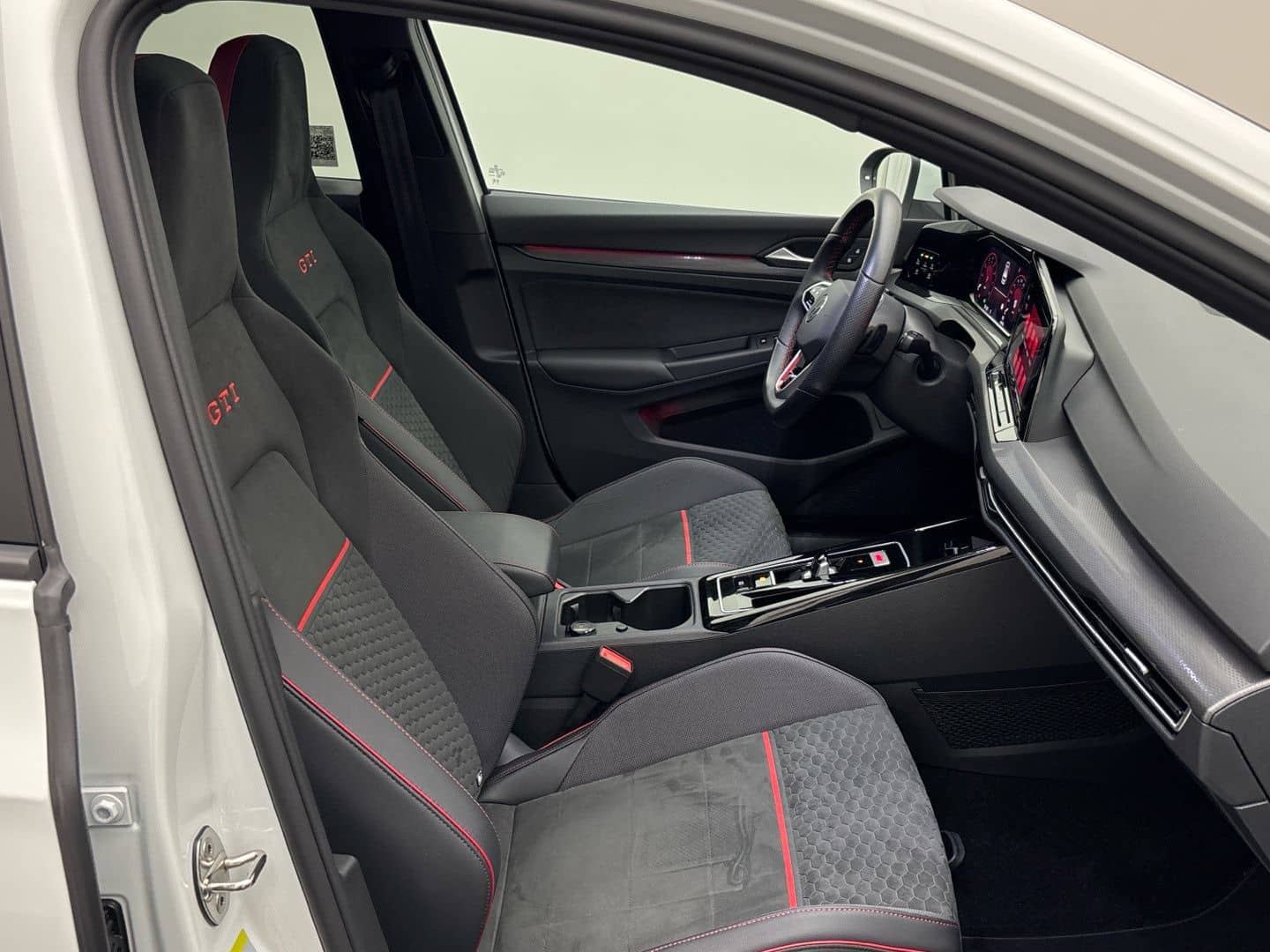 Volkswagen Golf VIII GTI Clubsport 2.0 TSI Matrix Pano. ACC foto 10