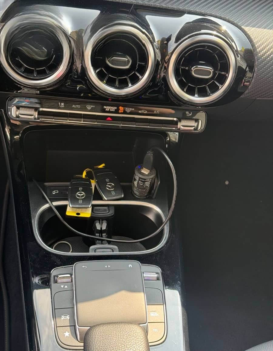 Mercedes-Benz CLA 180 Shooting Brake Motor 1,332 cm  Coc Leder foto 8