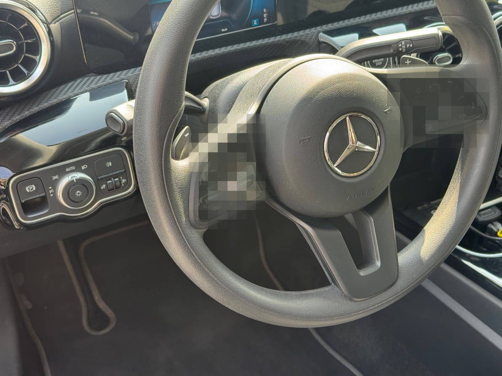 Mercedes-Benz CLA 180 Shooting Brake Motor 1,332 cm  Coc Leder foto 9