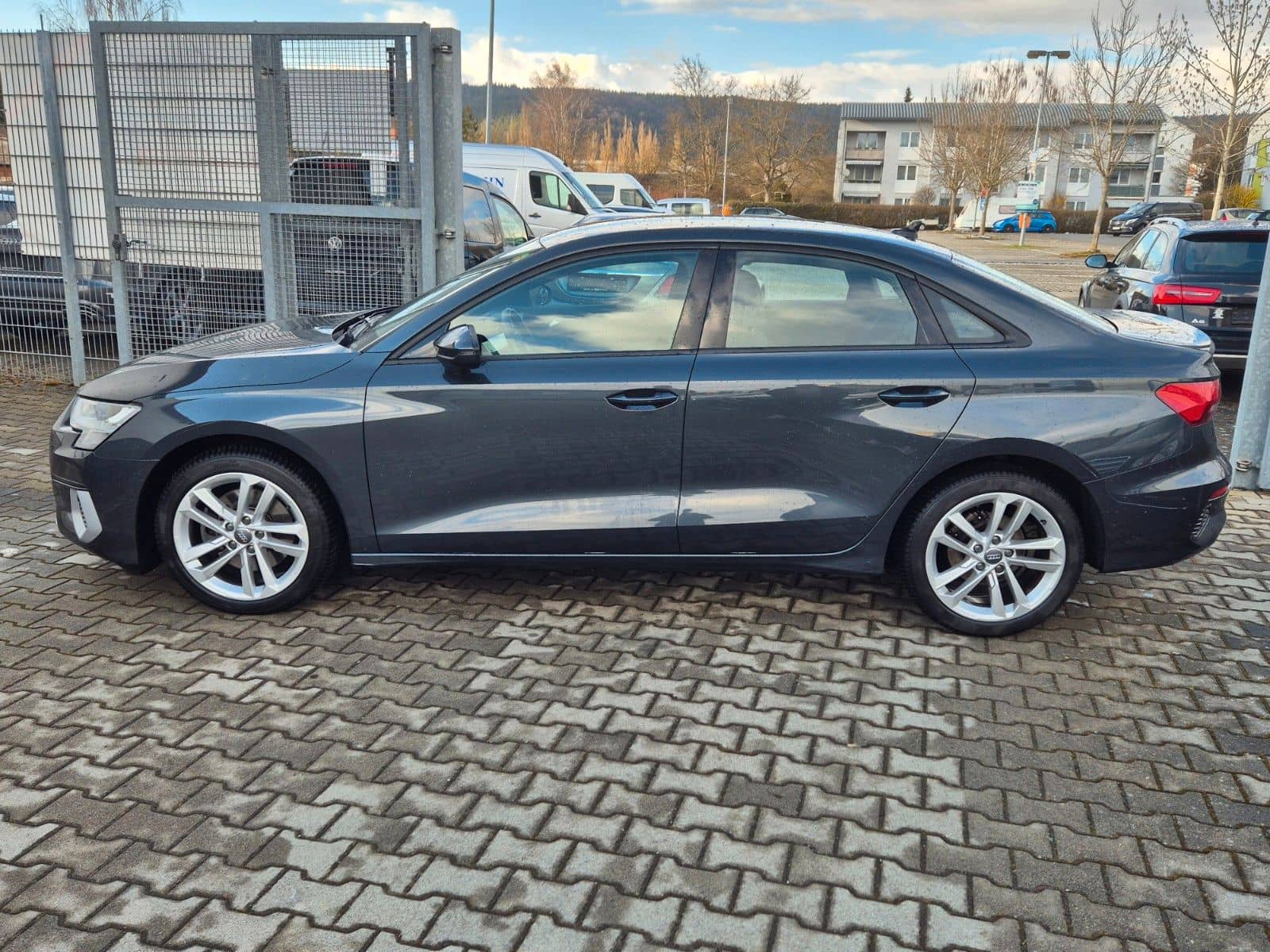 Audi A3 30 TFSI Limo advanced 1.Hand LED SHZ SPUR AHK foto 7