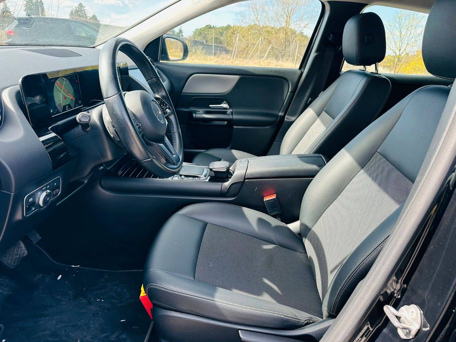 Mercedes-Benz GLA 180d Business Solution - Diesl foto 11