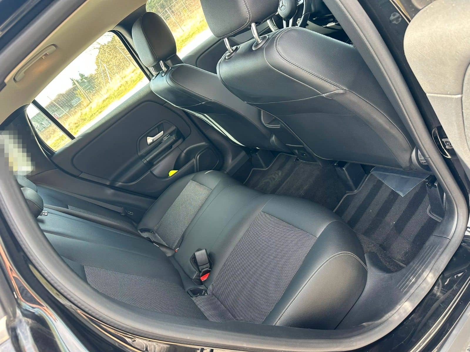 Mercedes-Benz GLA 180d Business Solution - Diesl foto 7