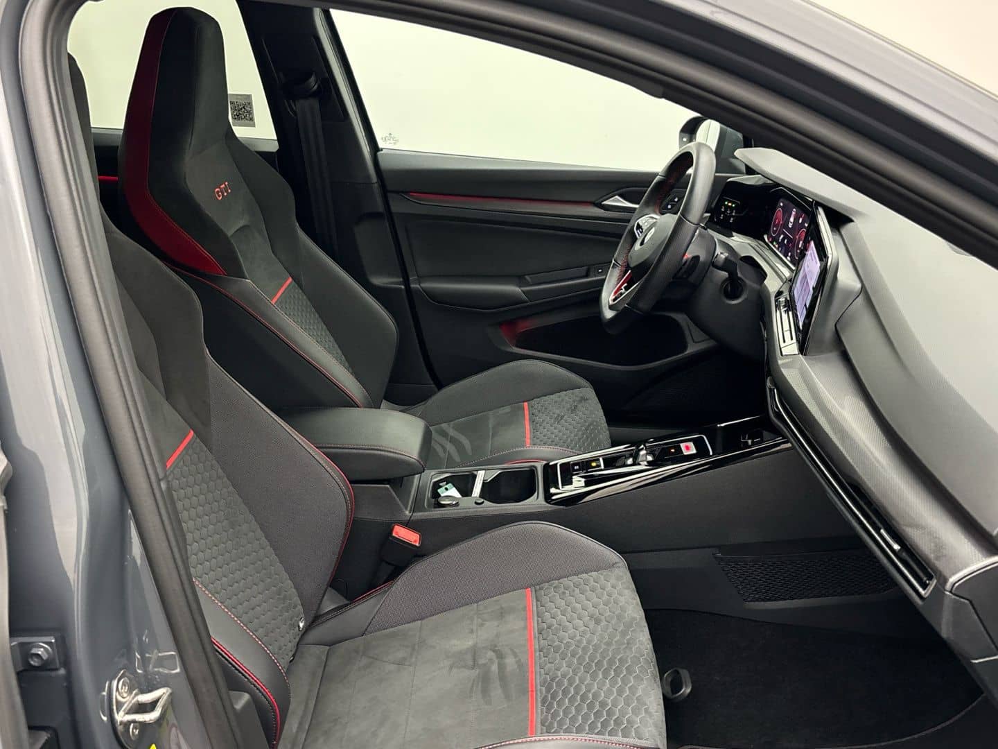 Volkswagen Golf VIII GTI Clubsport 2.0 TSI DSG Matrix ACC foto 10