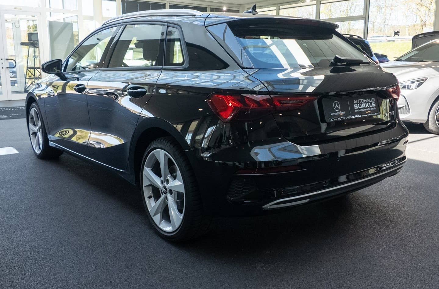 Audi A3 35 TFSI Sportback,advanced,LED,AHK,MMI,18Zoll foto 4