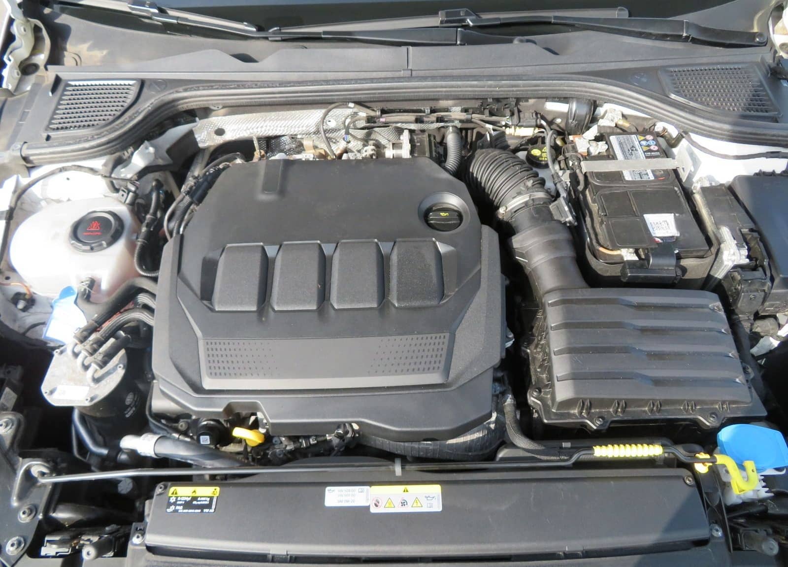 Volkswagen Golf VIII 2.0 TDI Active DSG LED Nav Ahk Rfk 16' foto 20