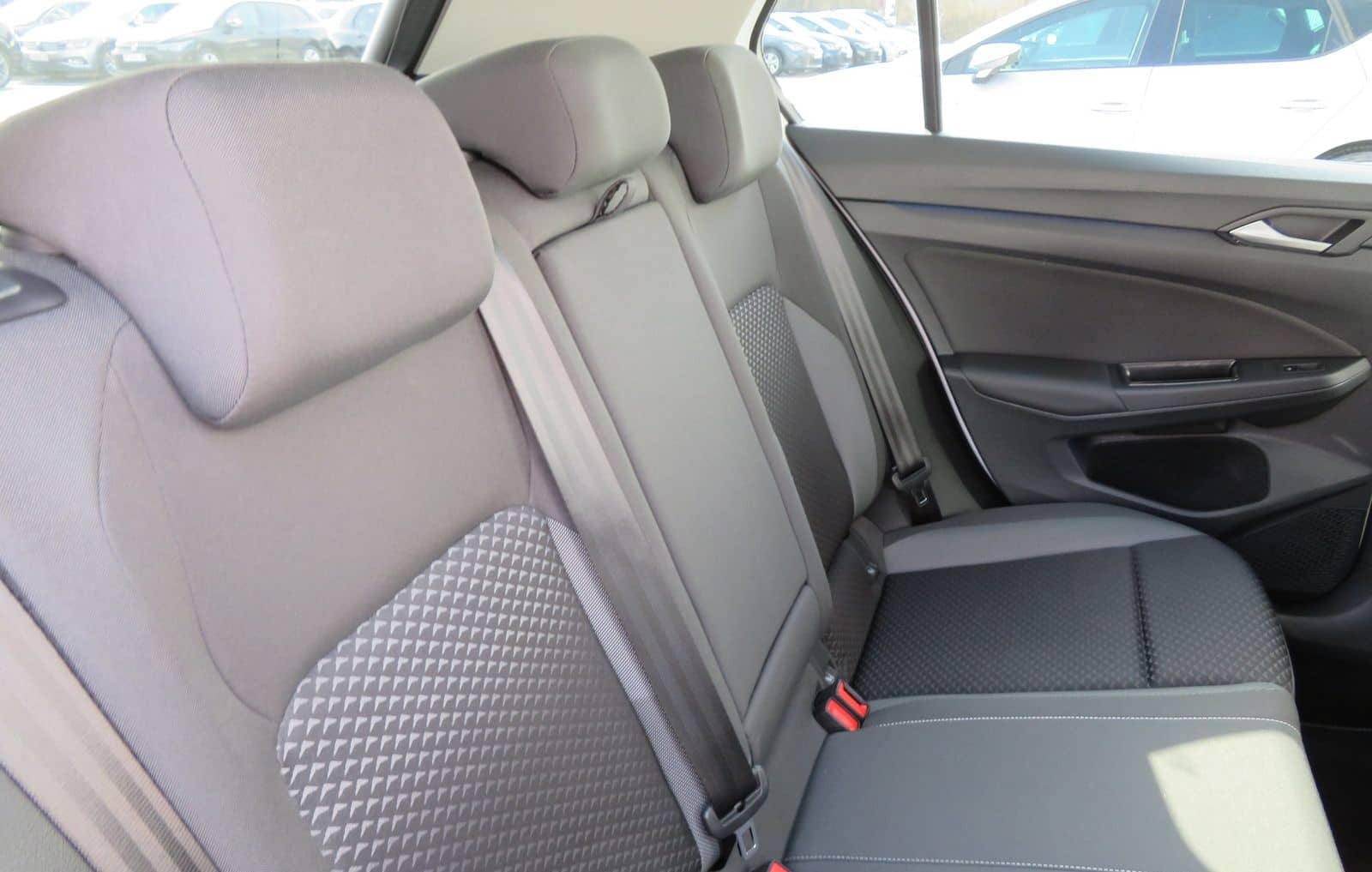 Volkswagen Golf VIII 2.0 TDI Active DSG LED Nav Ahk Rfk 16' foto 10