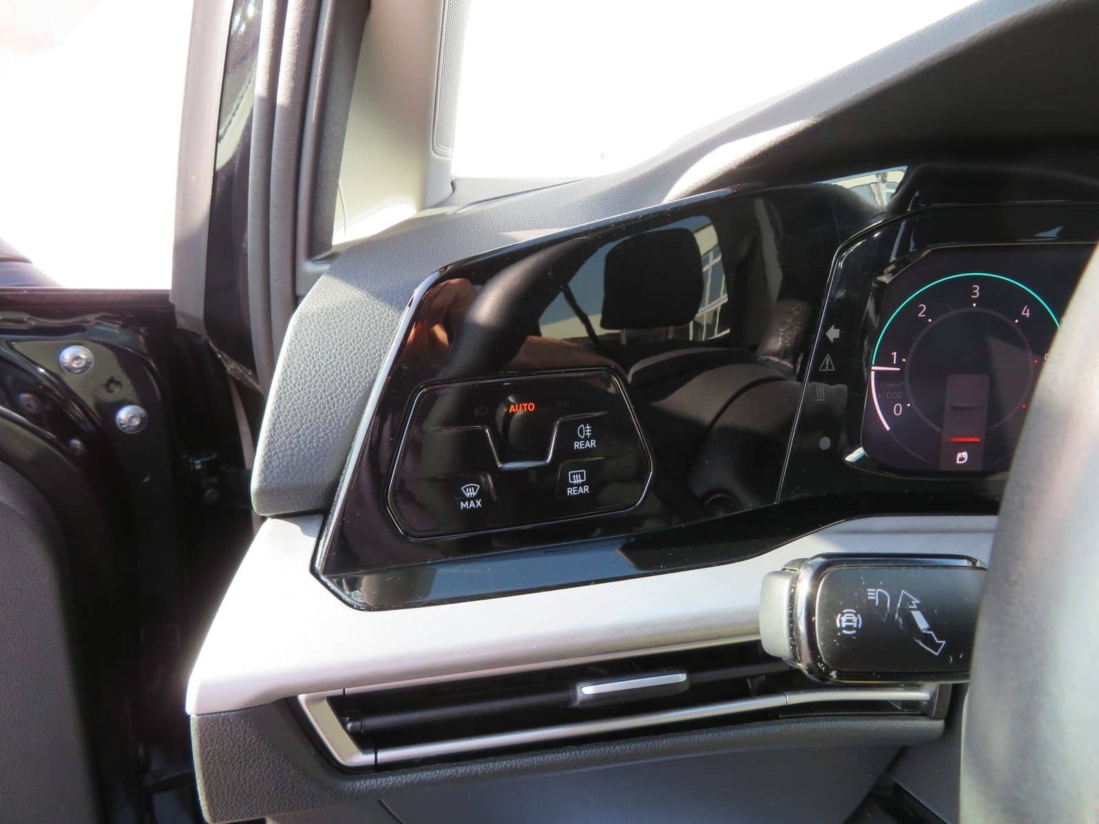 Volkswagen Golf VIII Variant 2.0 TDI Life DSG LED Navi Ahk foto 17