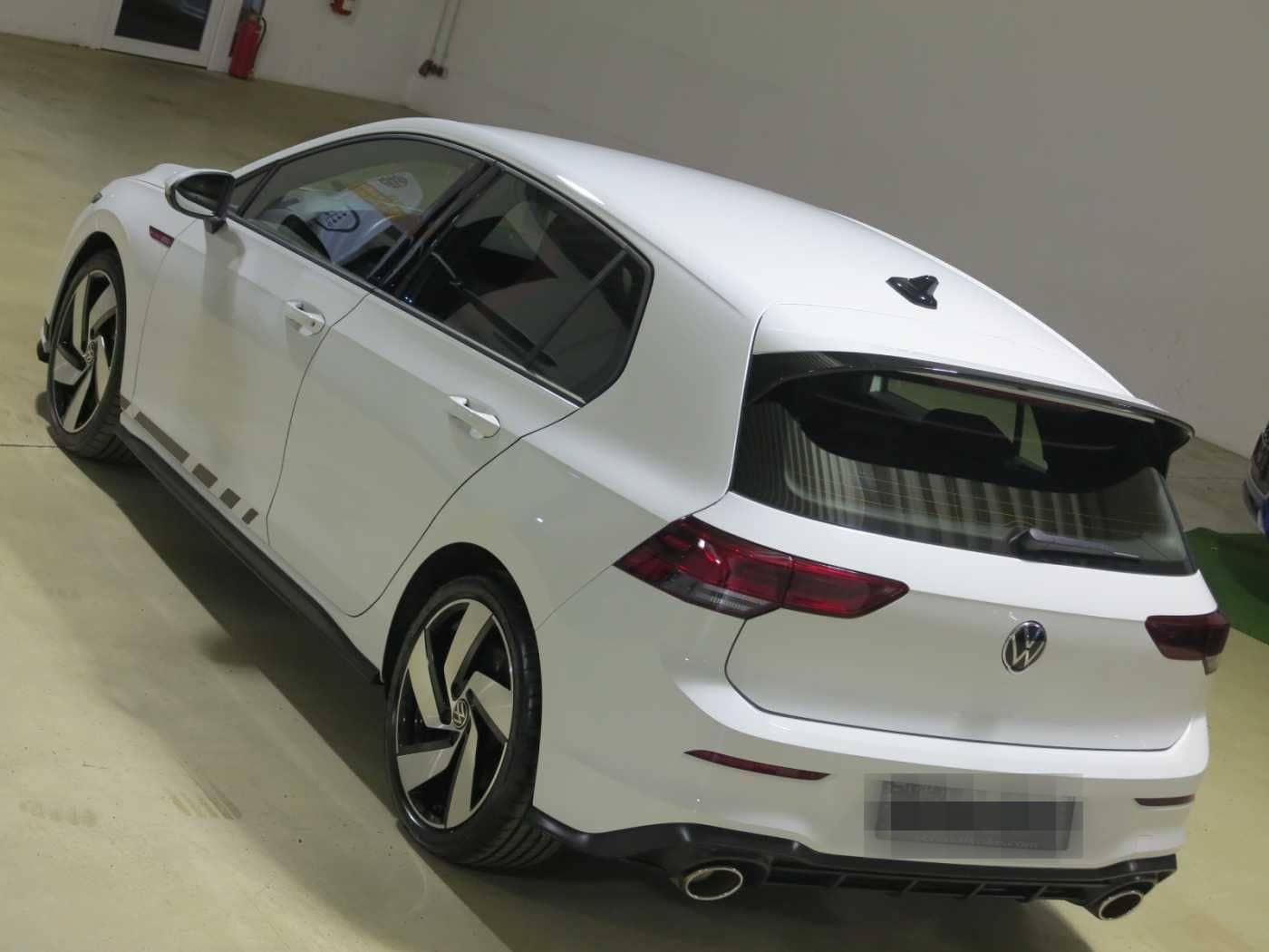 Volkswagen Golf VIII GTI 2.0 TSI OPF DSG7 Clubsport LM18 foto 10