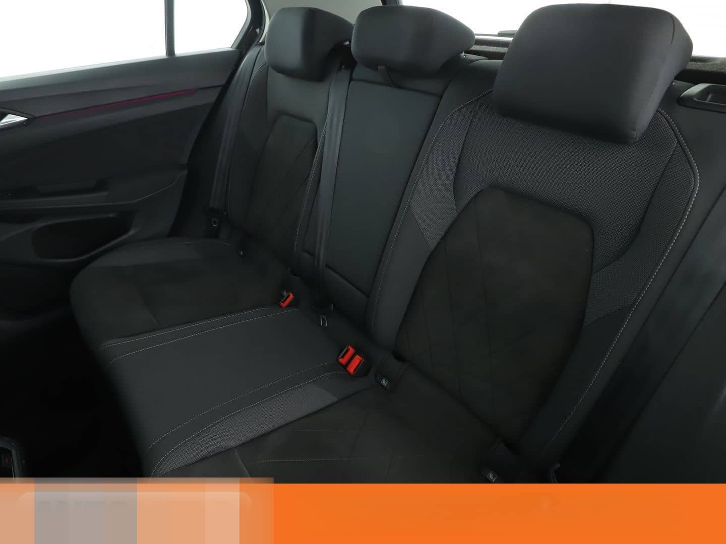 Volkswagen Golf VIII 1.5 eTSI ACT Style Aut.*NAVI*HEAD-UP* foto 14