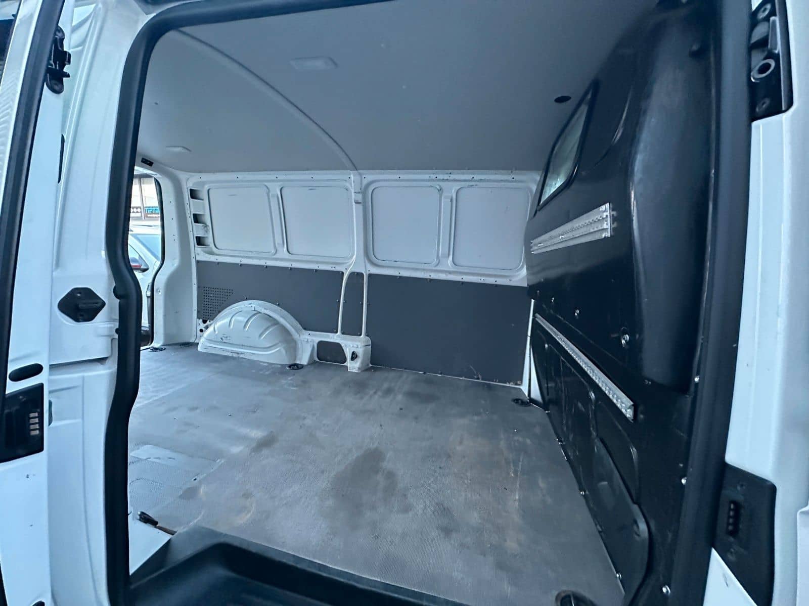 Volkswagen T6 Transporter Kasten Lang*NAVI*KLIMA* foto 13