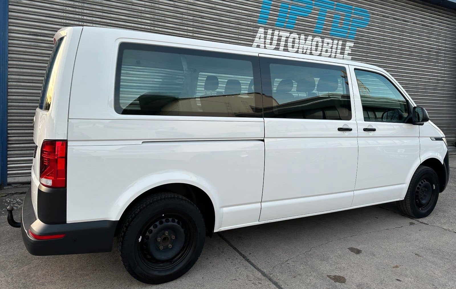 Volkswagen T6.1 Transporter*LANG*9-SITZE*2xKLIMA*PDC*AHK* foto 5