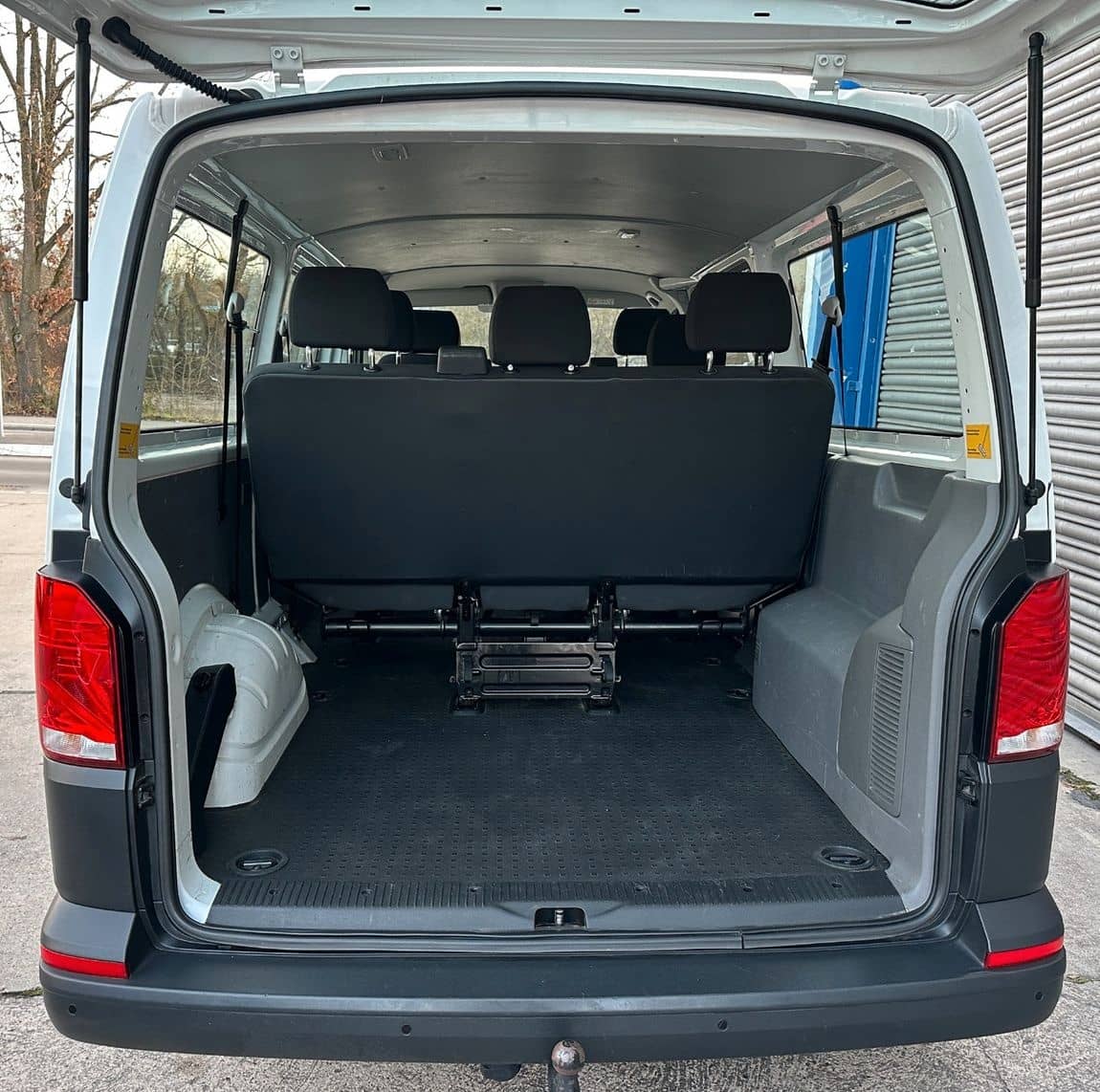 Volkswagen T6.1 Transporter*LANG*9-SITZE*2xKLIMA*PDC*AHK* foto 10