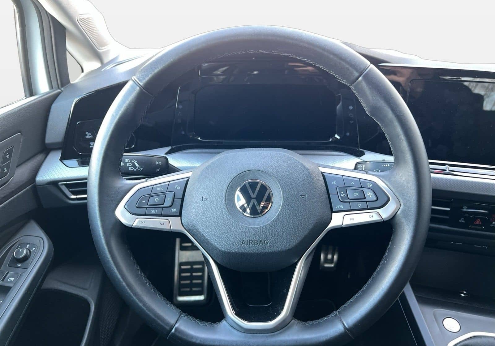 Volkswagen Golf VIII Lim. 1.5 TSI ACTIVE STHZ LED+ HuD RFK foto 8