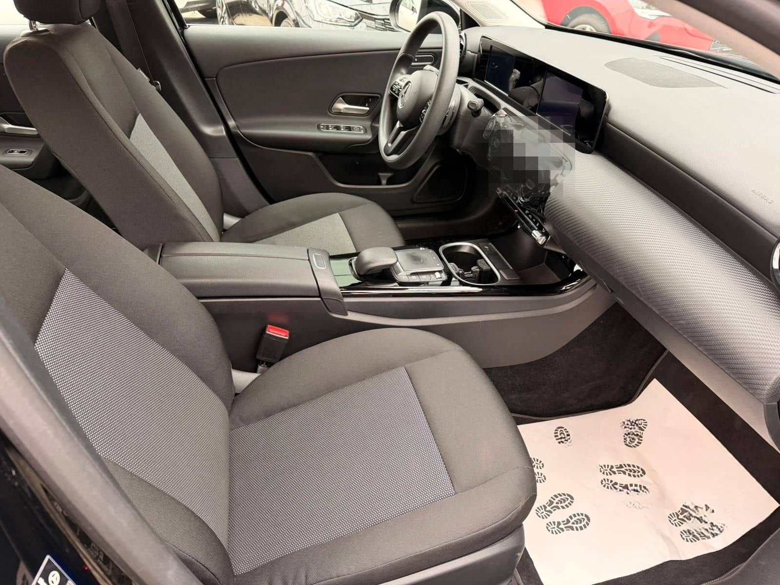 Mercedes-Benz A 250e 1.3L Hybrid SHZ NAV CARPLAY foto 11