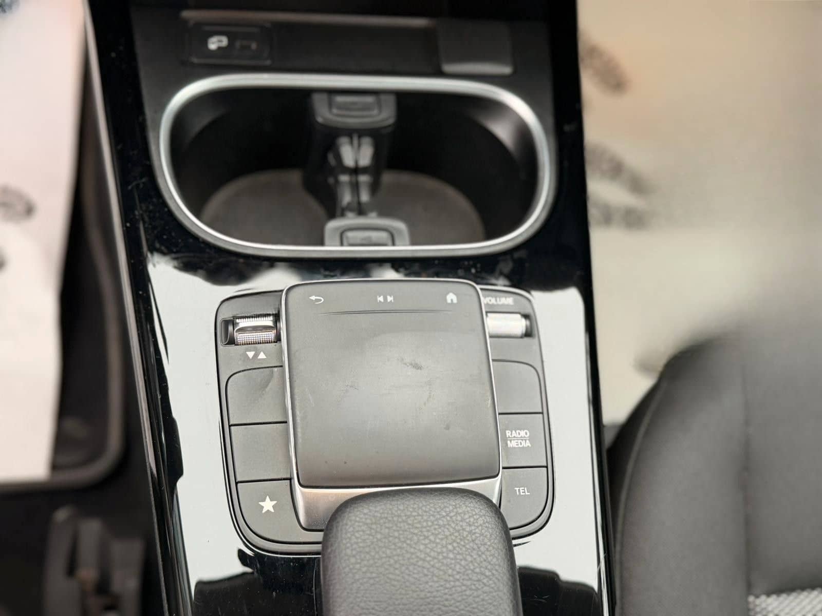 Mercedes-Benz A 250e 1.3L Hybrid SHZ NAV CARPLAY foto 20