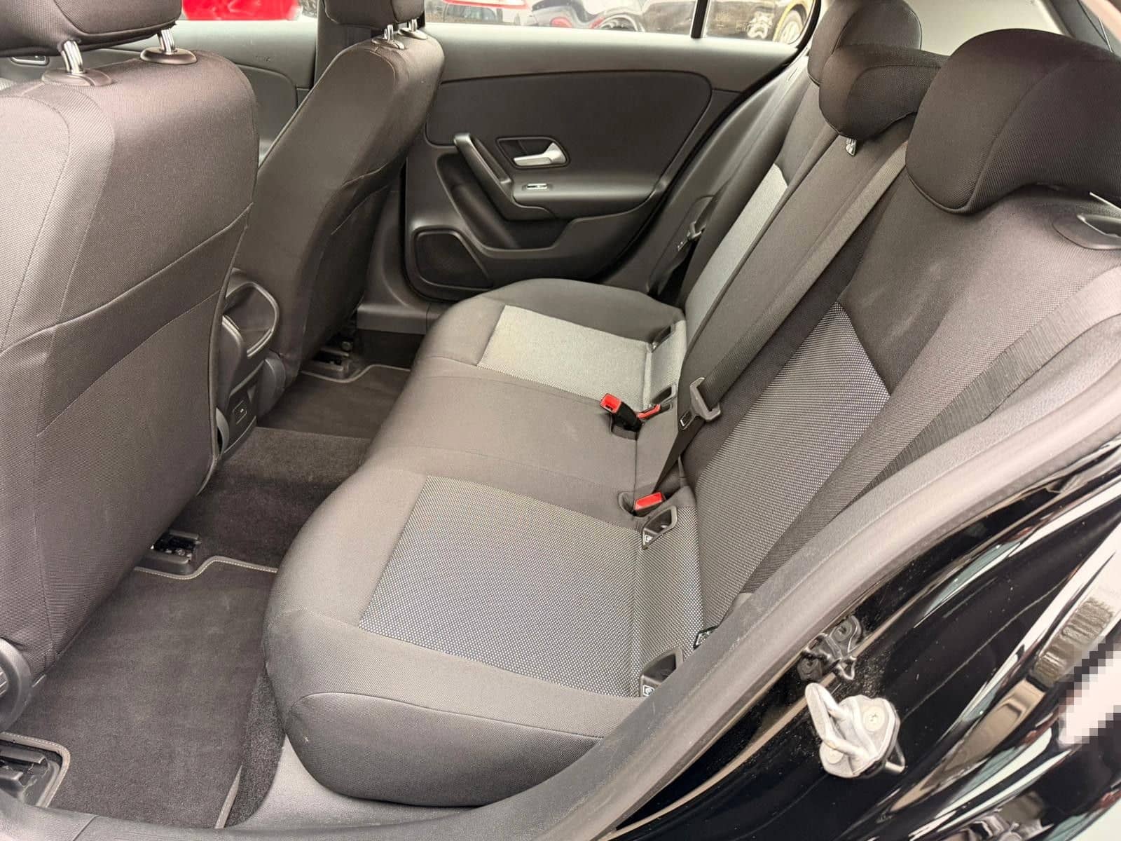 Mercedes-Benz A 250e 1.3L Hybrid SHZ NAV CARPLAY foto 10