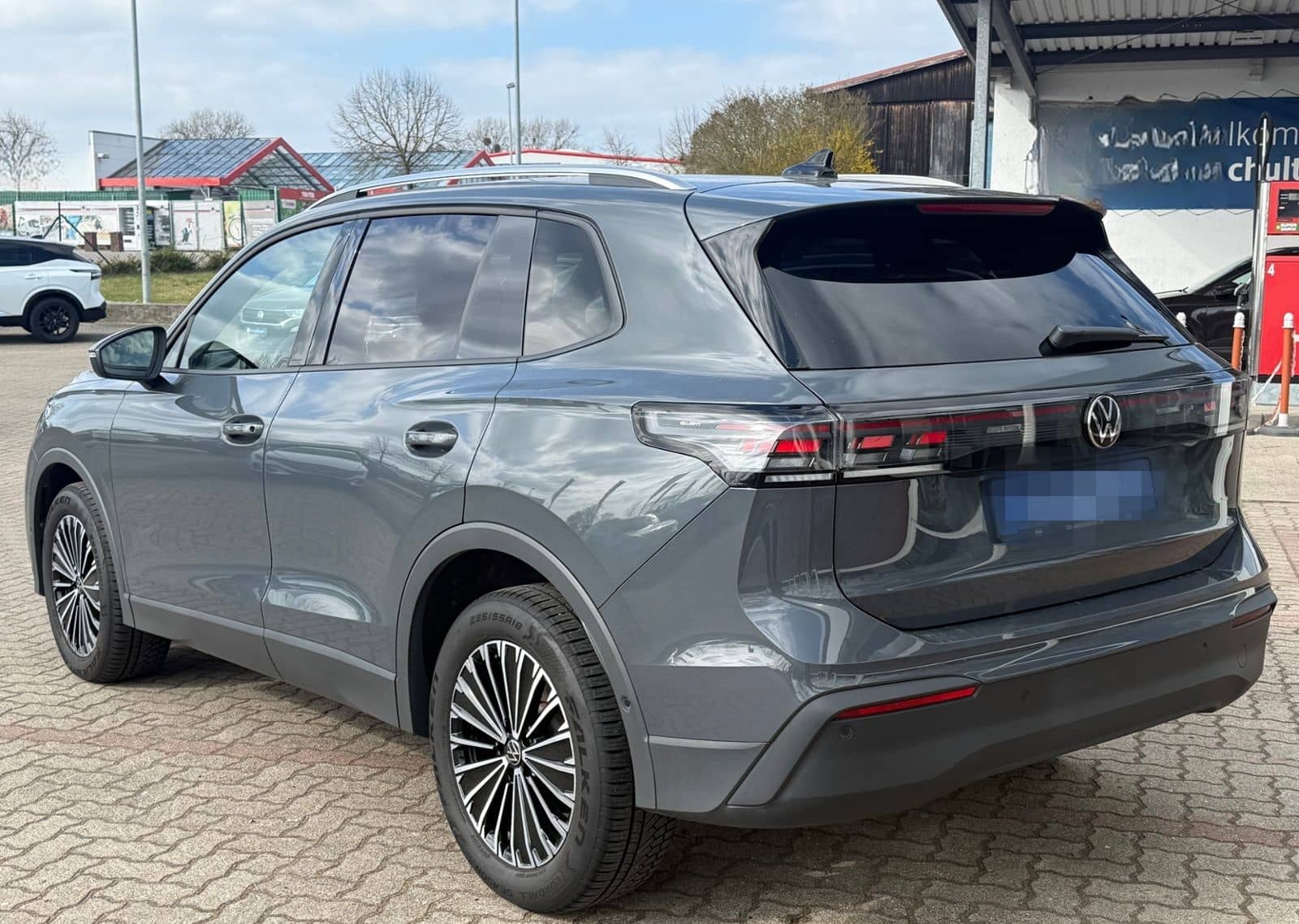 Volkswagen Tiguan 2.0 TDI DSG Matrix 360° AHK Keyless HeadU foto 4