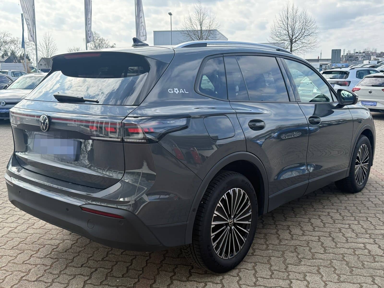 Volkswagen Tiguan 2.0 TDI DSG Matrix 360° AHK Keyless HeadU foto 6