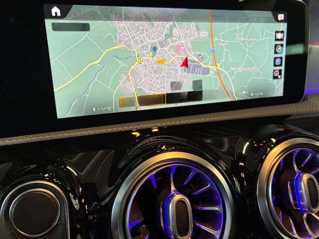 Mercedes-Benz AMG A 45 4M+ AMG+MBUX+Memory+Night+Ambiente+PANO foto 7