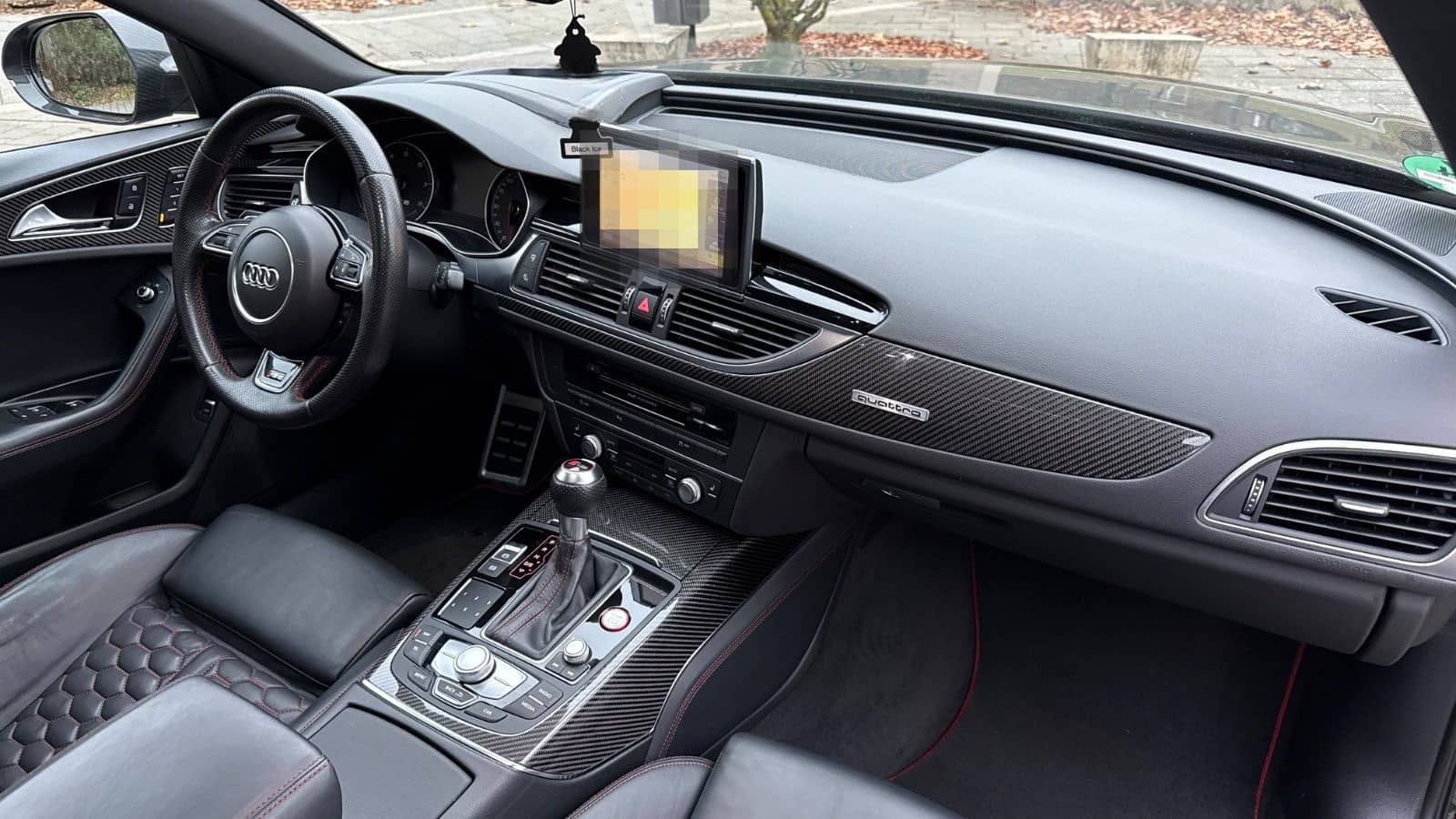 Audi RS6 Avant 4.0 TFSI Quattro/Audi Exclusive/Carbon foto 16