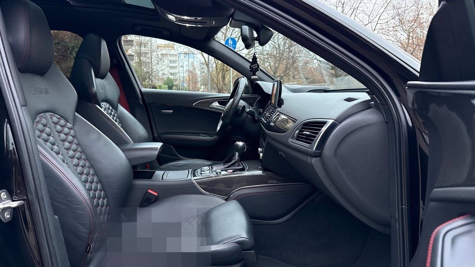 Audi RS6 Avant 4.0 TFSI Quattro/Audi Exclusive/Carbon foto 18