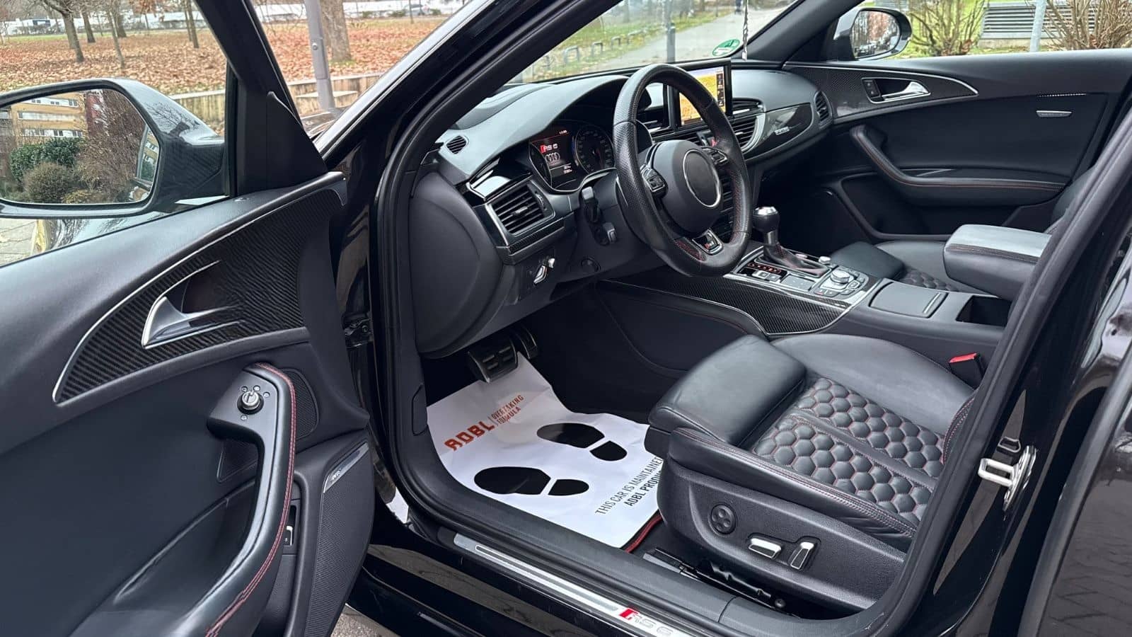 Audi RS6 Avant 4.0 TFSI Quattro/Audi Exclusive/Carbon foto 10