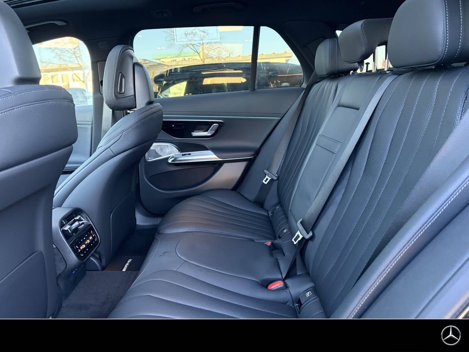 Mercedes-Benz E 450 d T 4M AMG Prem.Plus Air Pano HUD Superscr foto 8