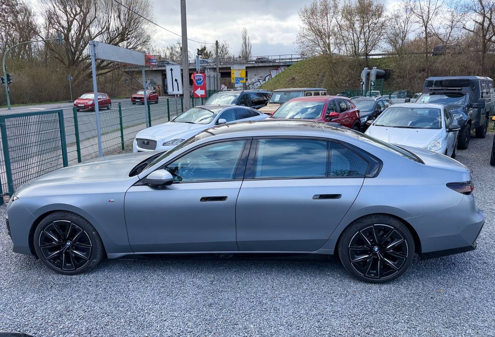 BMW 740 d xDrive M Sport+LED+PANO+LEDER+B&W+STAND foto 8