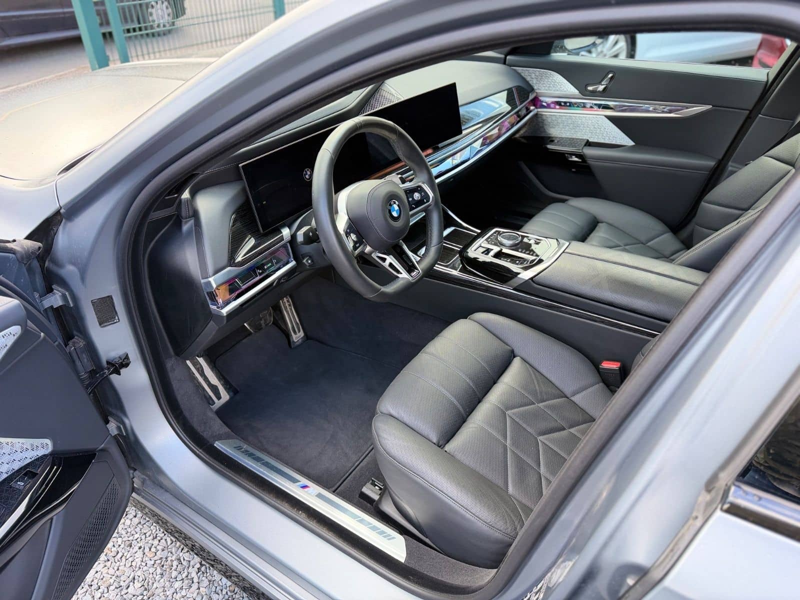 BMW 740 d xDrive M Sport+LED+PANO+LEDER+B&W+STAND foto 9