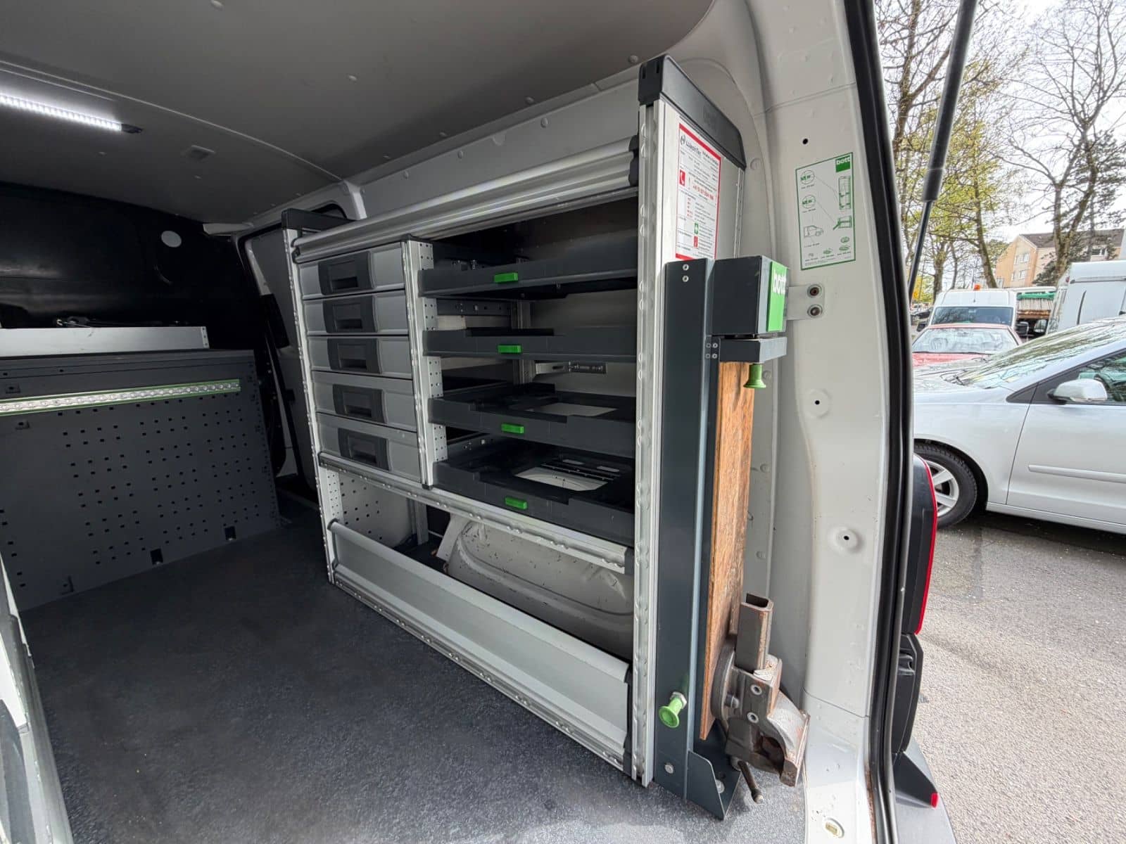 Volkswagen T6.1 Transporter Kasten L2 *BOTT REGALE*KAMERA* foto 16