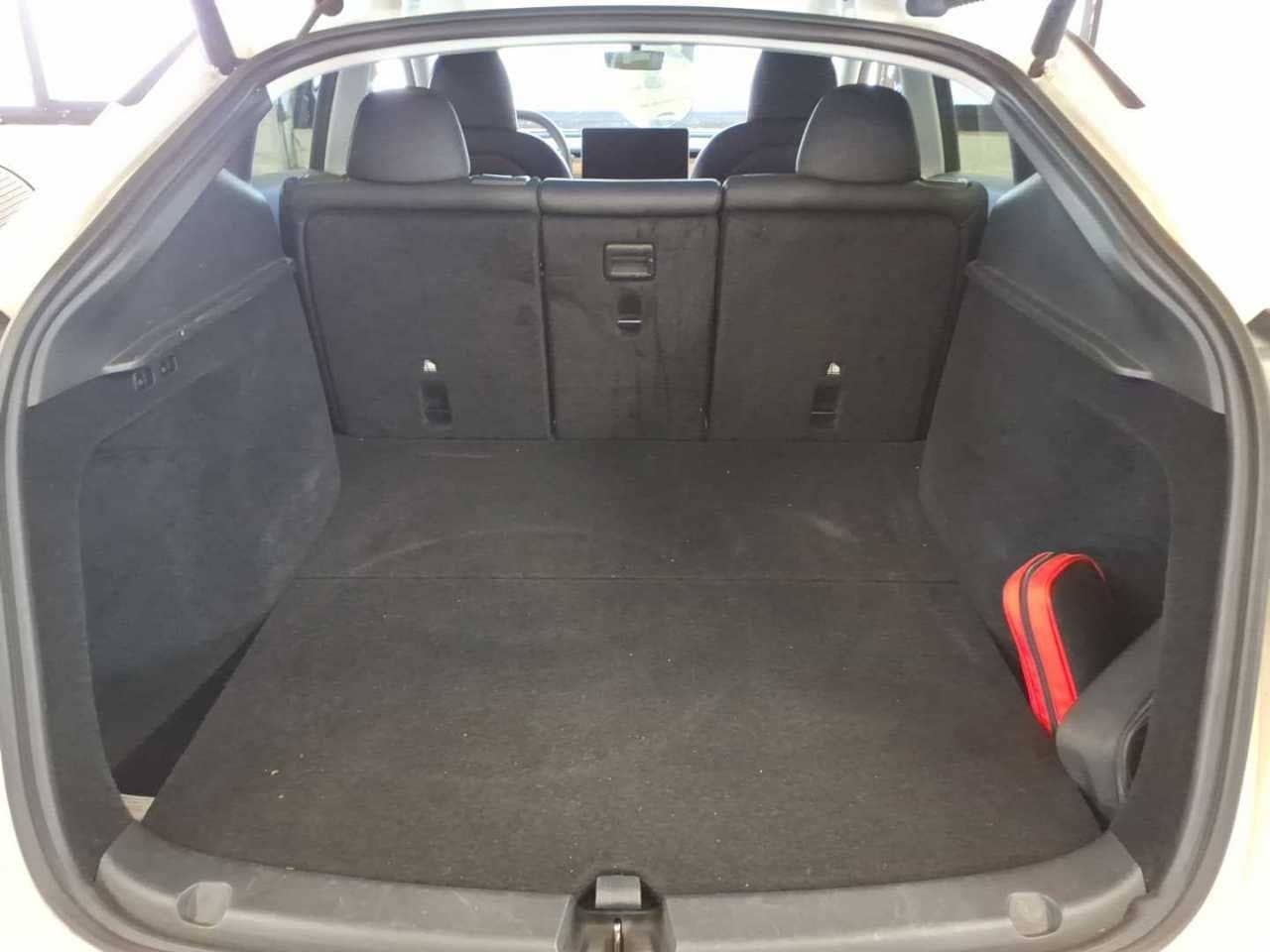 Tesla Model Y Long Range Dual Motor AWD AUT foto 11