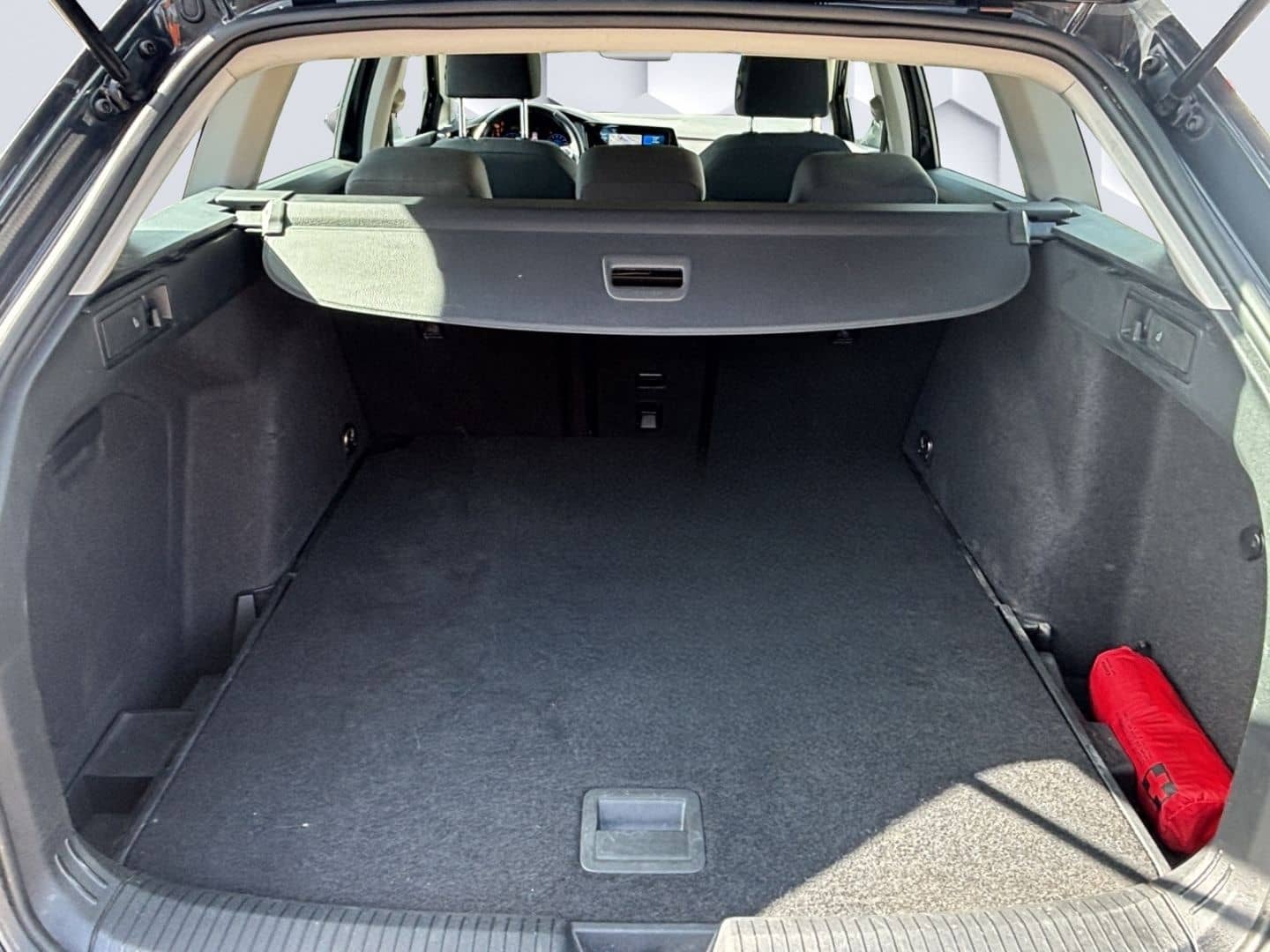 Volkswagen Golf VIII Life 2.0 TDI SCR DSG LED ACC PDC Stand foto 18