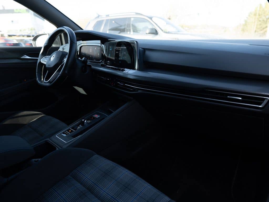 Volkswagen Golf VIII GTE 1.4 TSI eHybrid LED STANDHZ NAVI foto 6