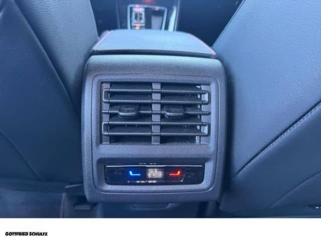 Volkswagen Golf GTI Clubsport DSG LED SHZ PDC LM ZV foto 17