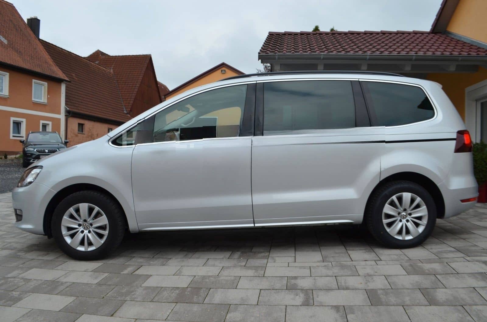 Volkswagen Sharan 1,4 DSG/ 1.Hd/AHK/Leder/Xenon/Kamera foto 5