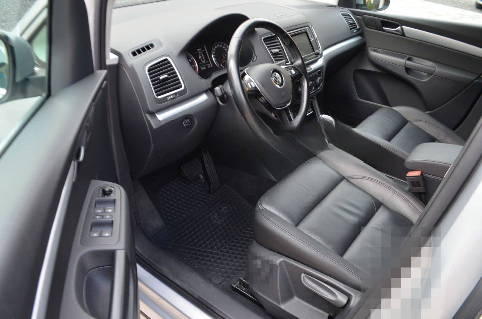 Volkswagen Sharan 1,4 DSG/ 1.Hd/AHK/Leder/Xenon/Kamera foto 8