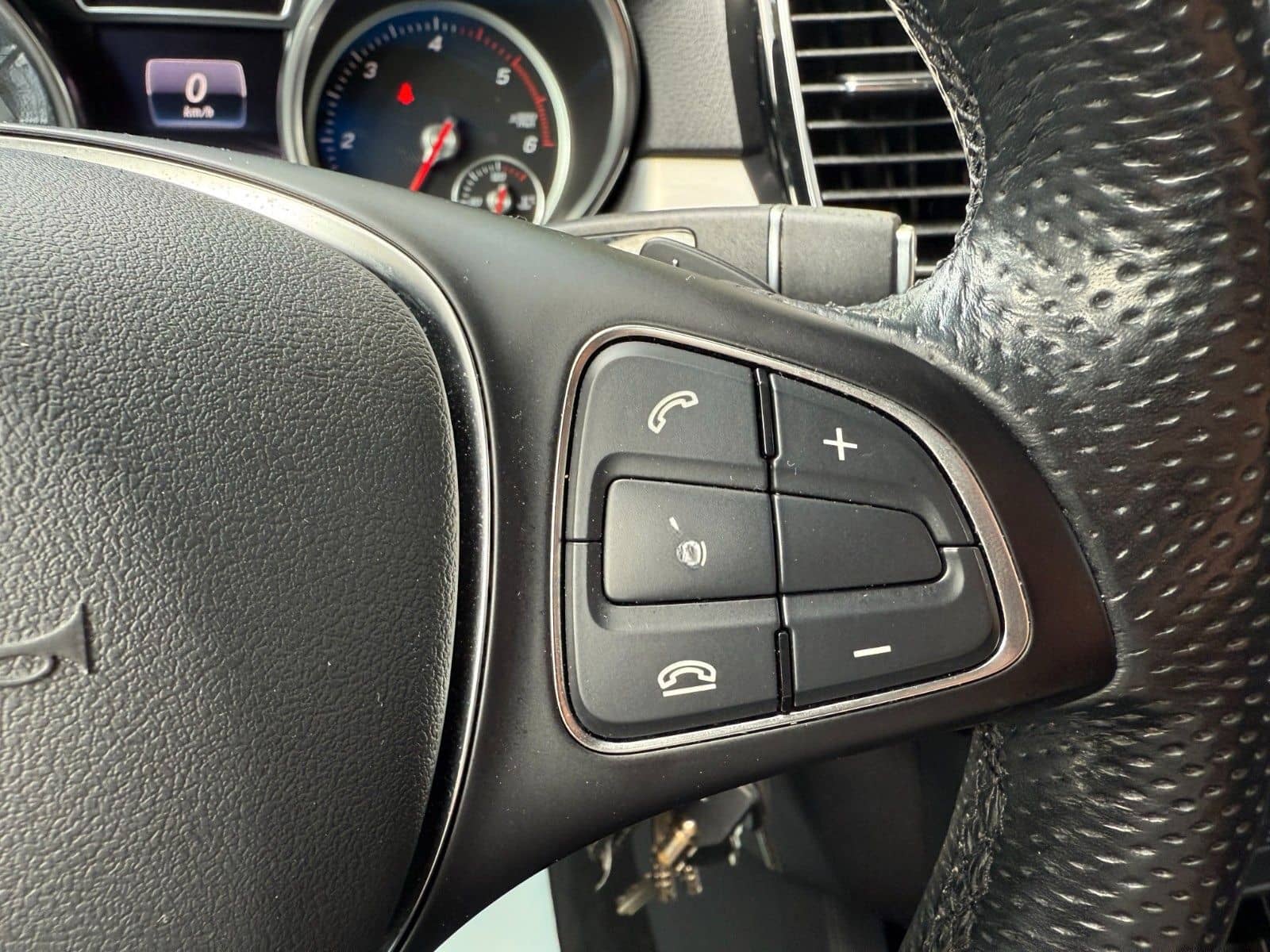 Mercedes-Benz GLE 350 3,0d 4Matic AMG Rückfahrk. LED AHK 84tKm foto 15