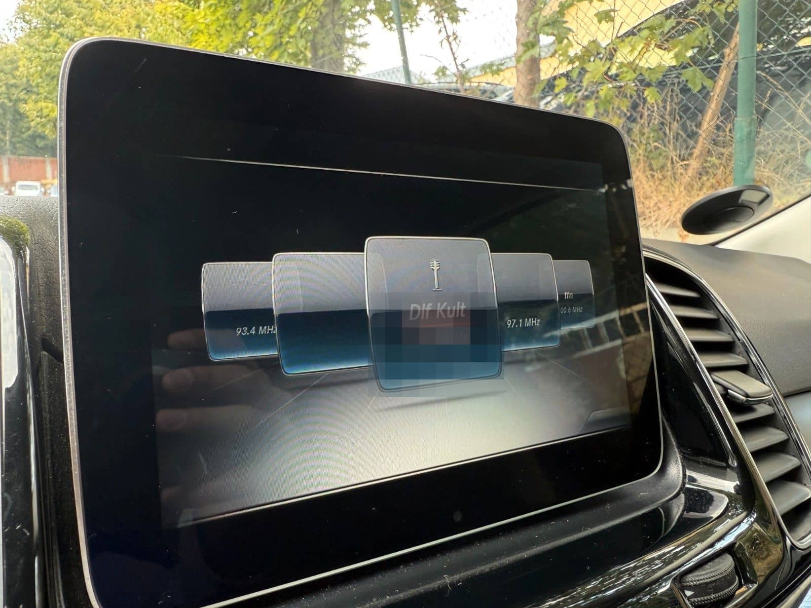 Mercedes-Benz GLE 350 3,0d 4Matic AMG Rückfahrk. LED AHK 84tKm foto 19