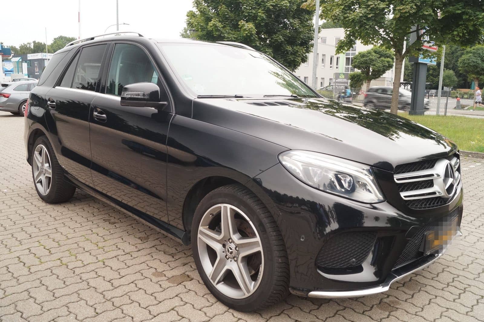 Mercedes-Benz GLE 350 3,0d 4Matic AMG Rückfahrk. LED AHK 84tKm foto 3