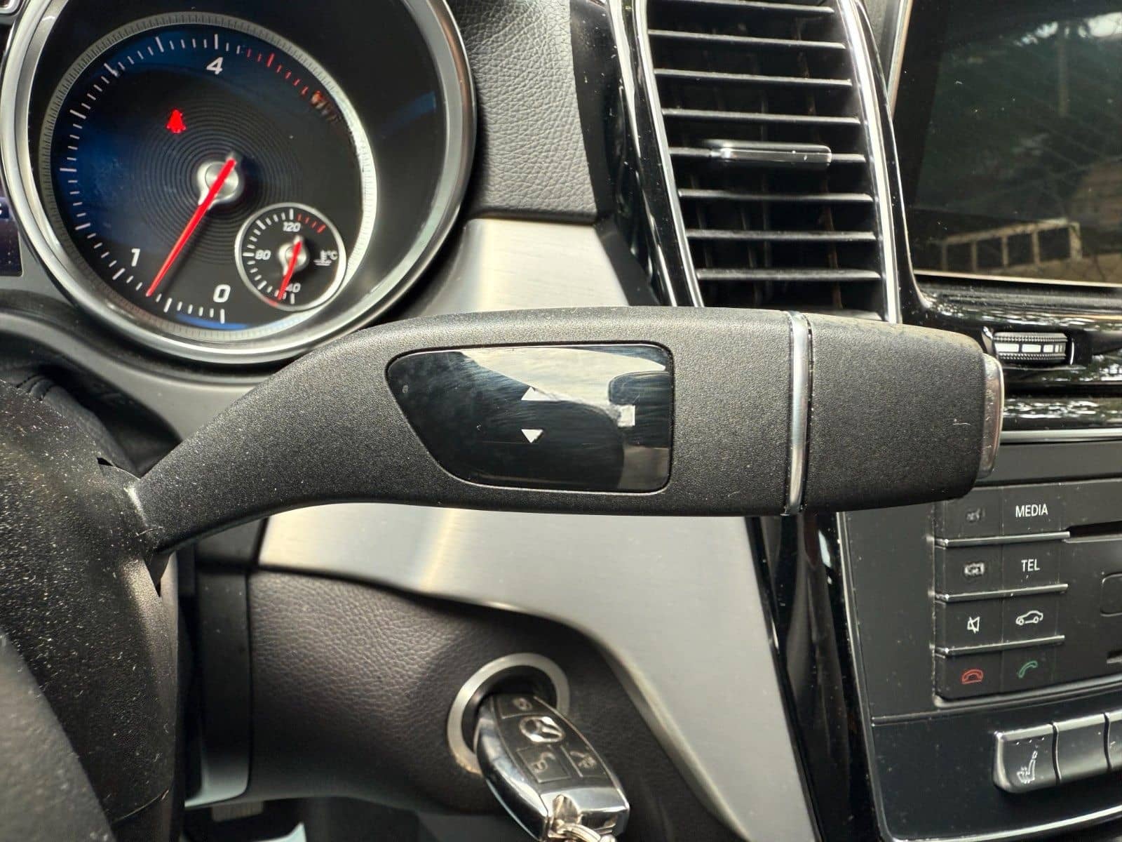 Mercedes-Benz GLE 350 3,0d 4Matic AMG Rückfahrk. LED AHK 84tKm foto 23