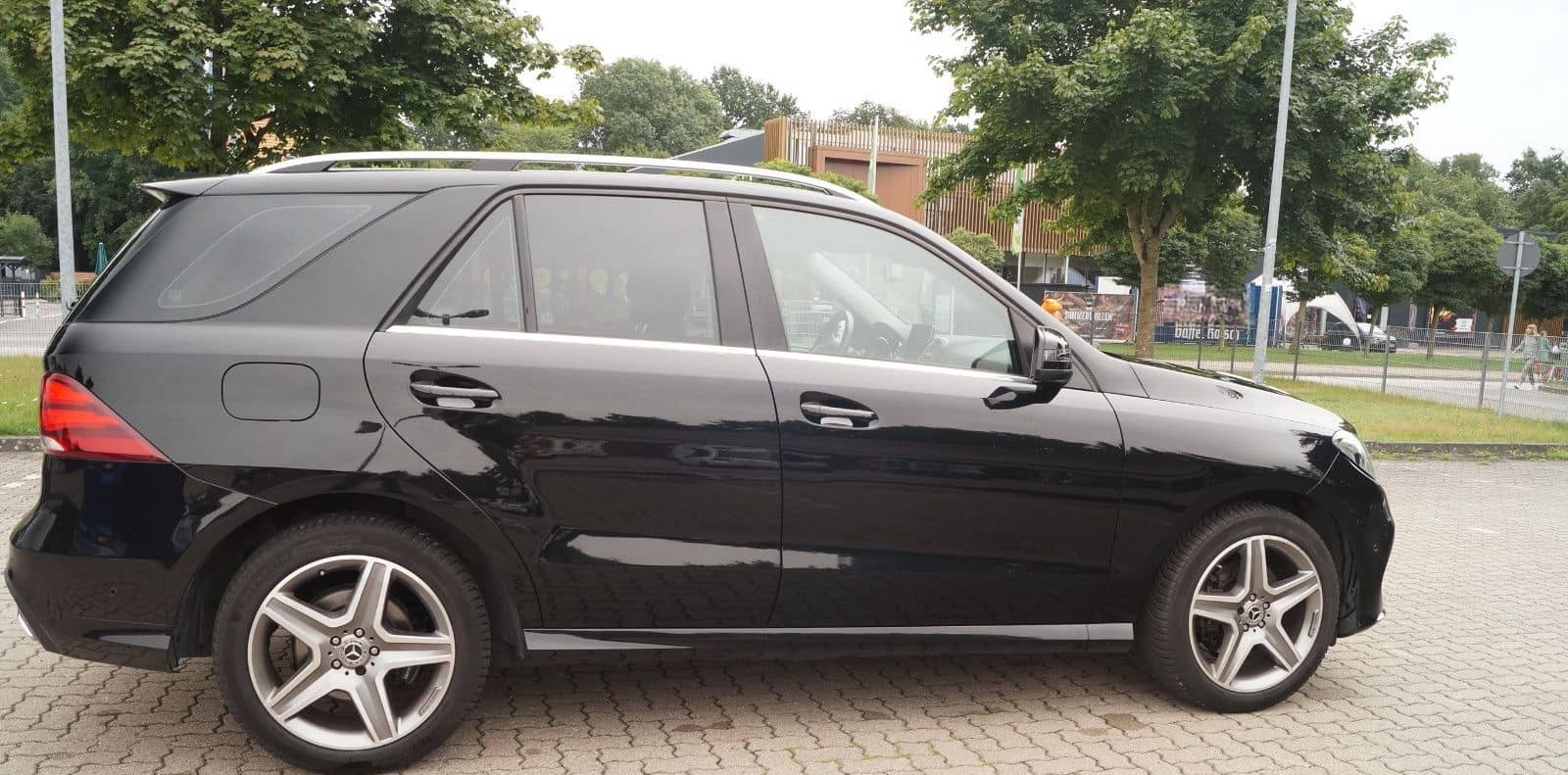 Mercedes-Benz GLE 350 3,0d 4Matic AMG Rückfahrk. LED AHK 84tKm foto 4