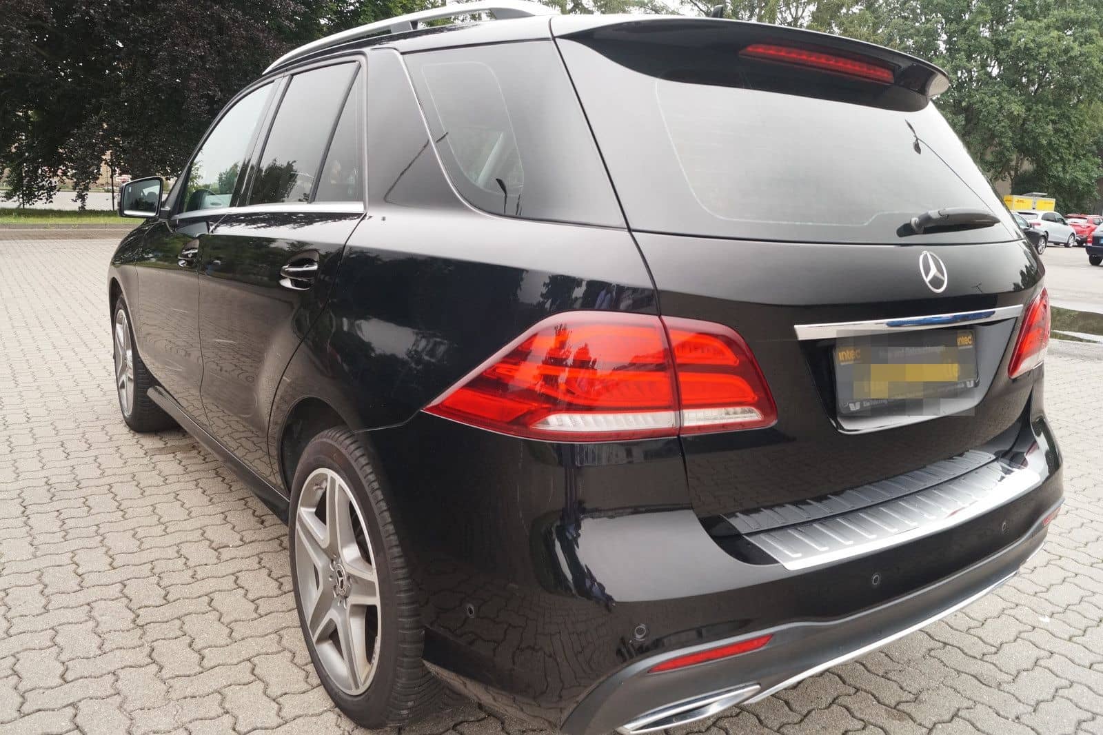 Mercedes-Benz GLE 350 3,0d 4Matic AMG Rückfahrk. LED AHK 84tKm foto 7