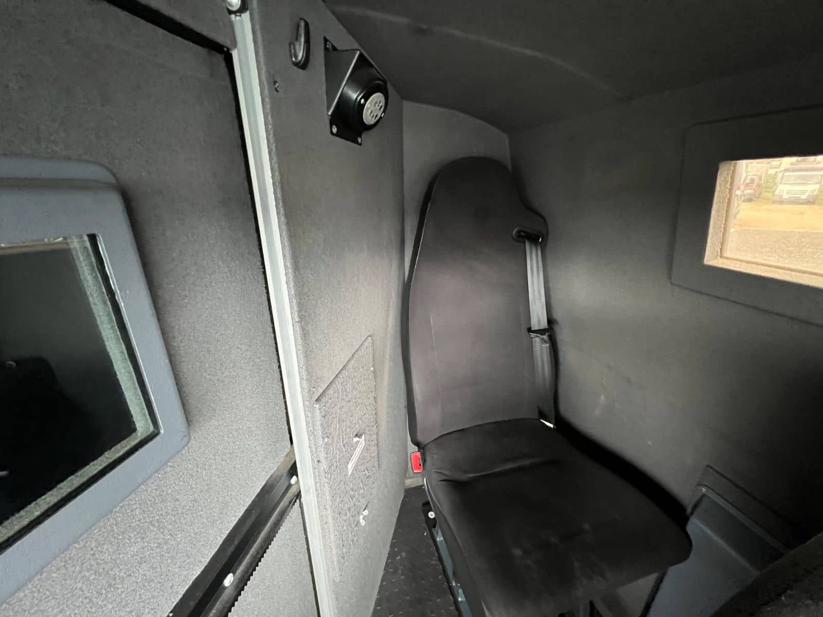 Volkswagen T6 Lang*GELDTRANSPORTER*GEPANZERT*ARMORED*140PS* foto 15