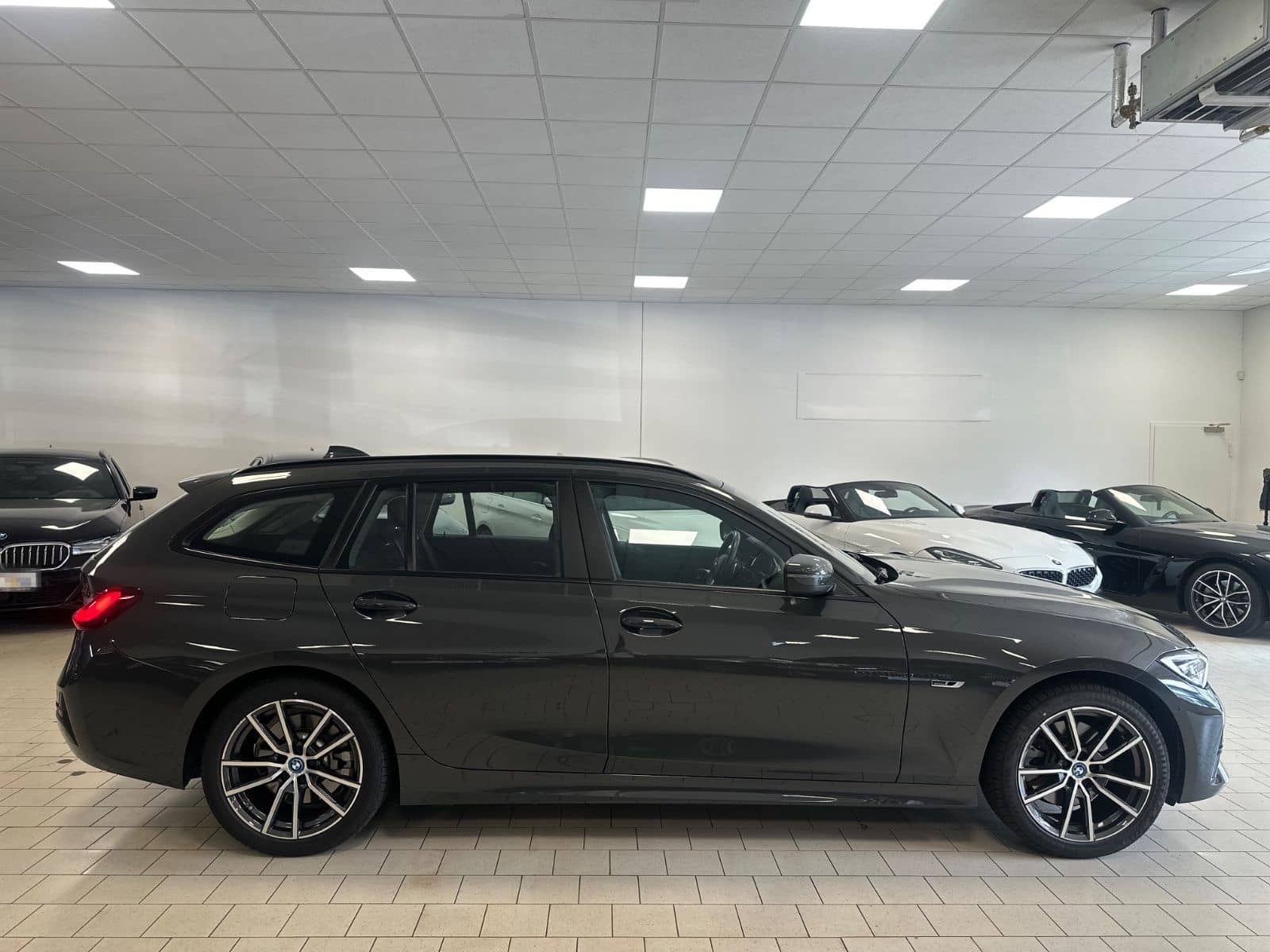 BMW 320e Advantage SAG/Navi/ParkAss/Tempomat/Hi-Fi foto 11