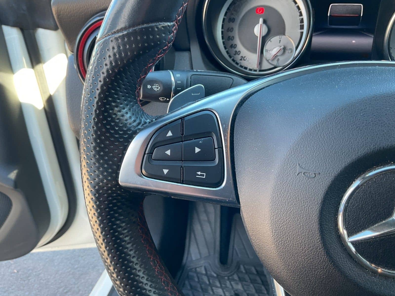 Mercedes-Benz CLA 250 AMG PAKET Navi Kamera PDC SHZ LED foto 15