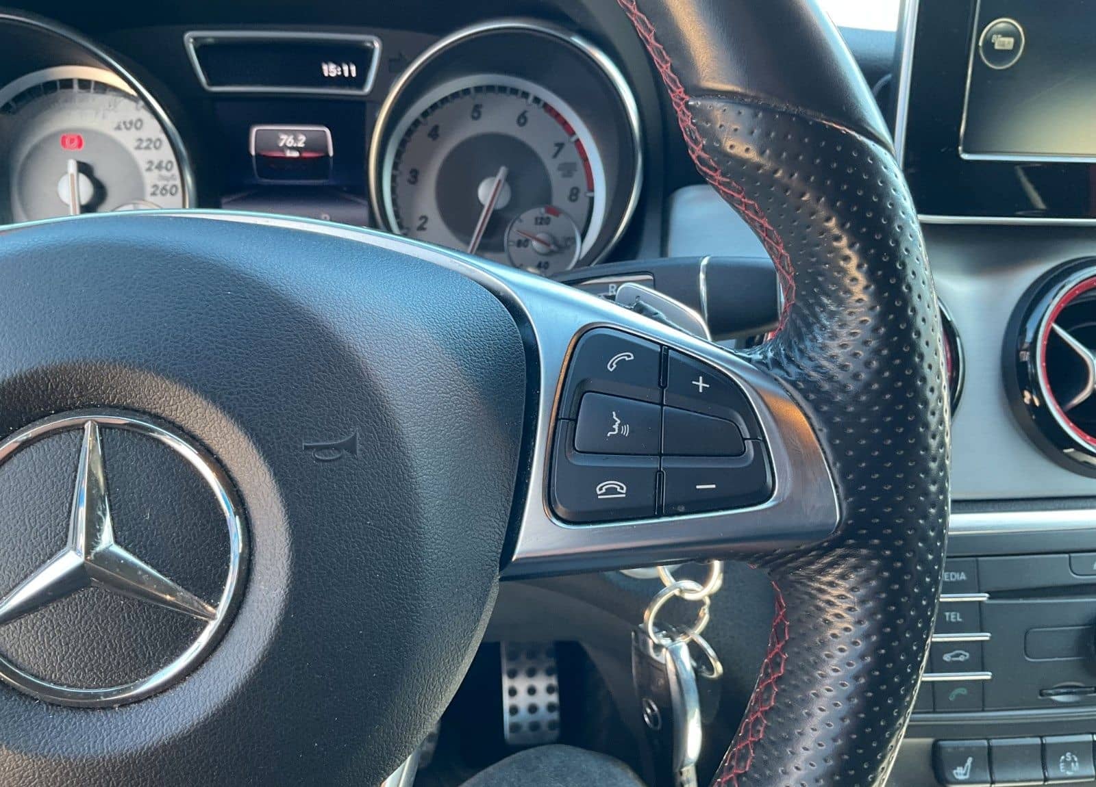 Mercedes-Benz CLA 250 AMG PAKET Navi Kamera PDC SHZ LED foto 21